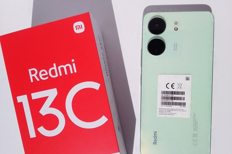 Redmi 13C Memadukan Desain Menawan dan Fitur Modern